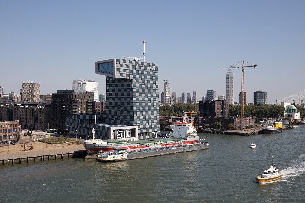 rotterdam haven havenstad hdr scheepvaart skyline euromast kop van zuid erasmusbrug erasmus mc europoort botlek maasvlakte